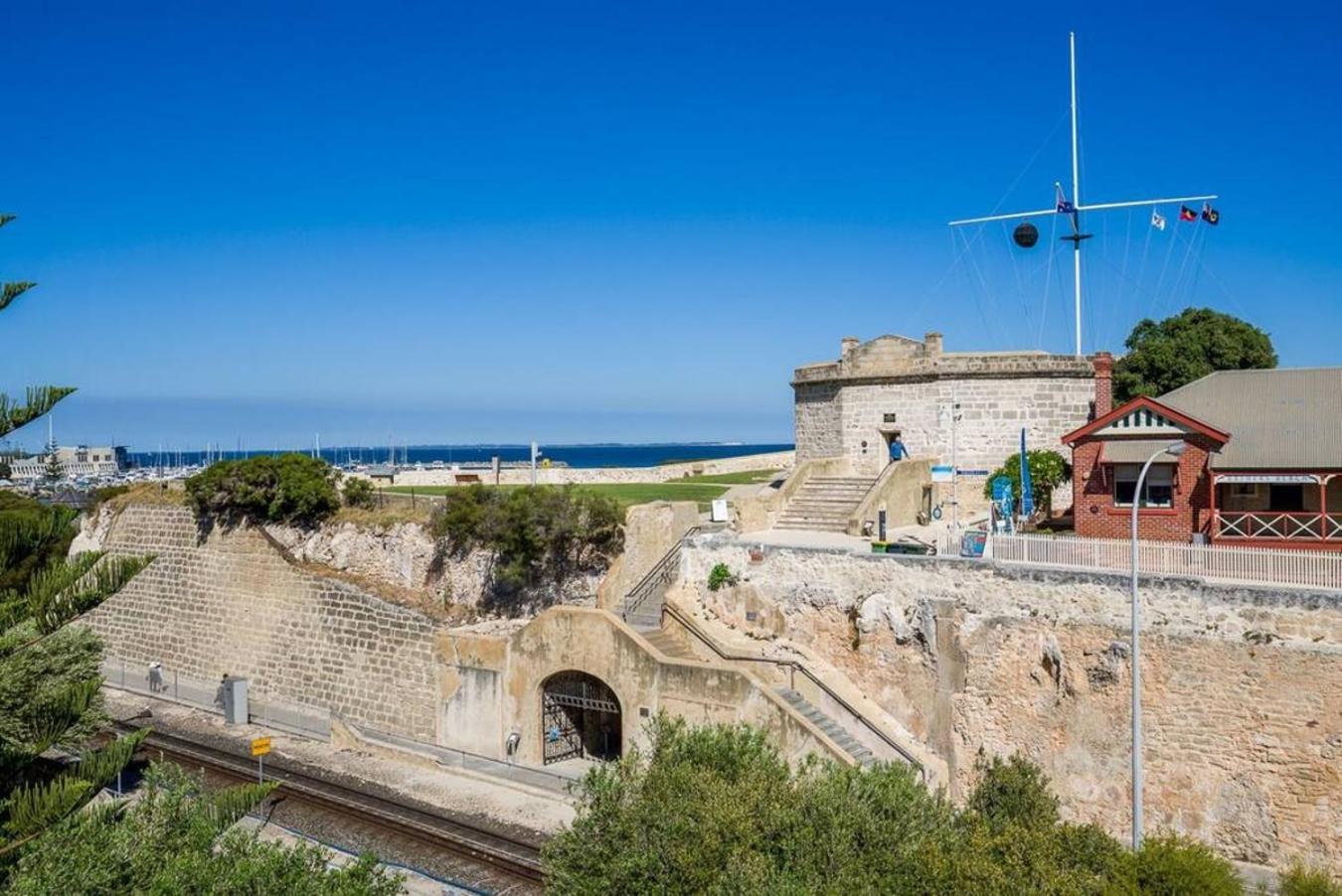 West End Warehouse Historical Opposite Beach فريمانتل المظهر الخارجي الصورة