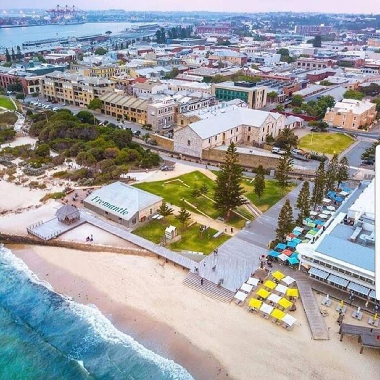 West End Warehouse Historical Opposite Beach فريمانتل المظهر الخارجي الصورة
